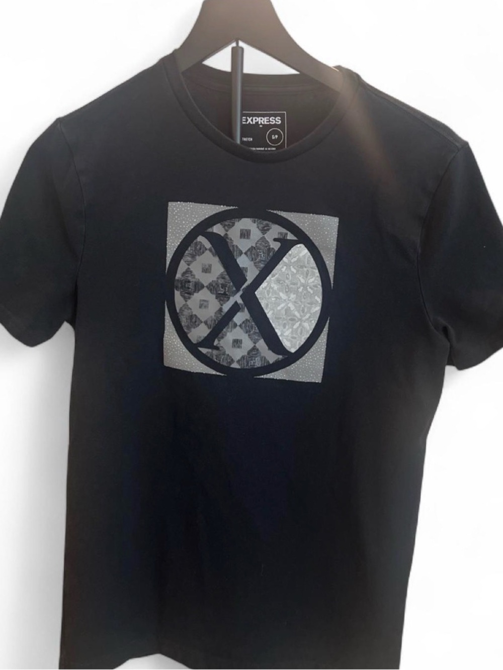 Express Black Short Sleeve Graphic Crewneck Tee